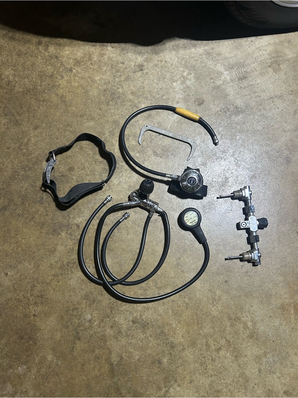 Vintage US Scuba Divers Bundle Lot Oceanic Voit Kearneys Ect Regulator Lung